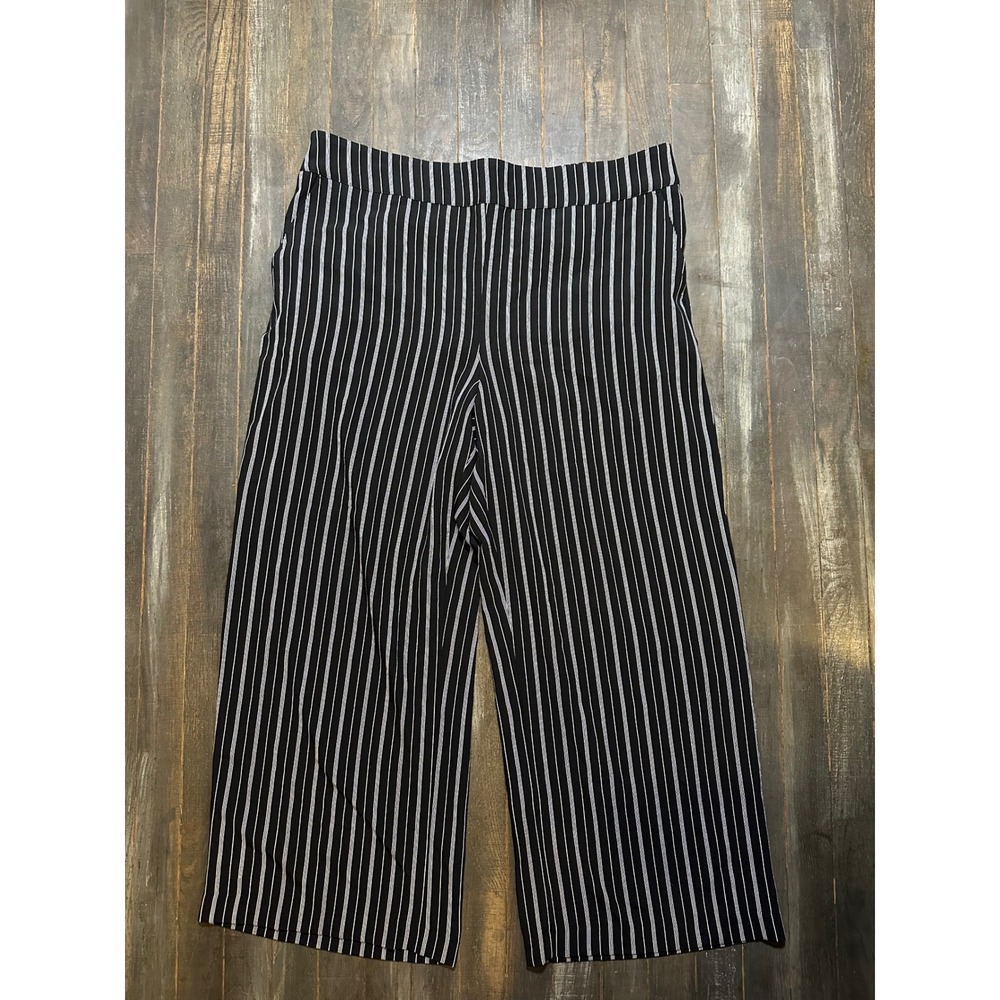 Isaacā Mizrahi Live Yacht Club Black White Striped Wide Leg Crop Pants